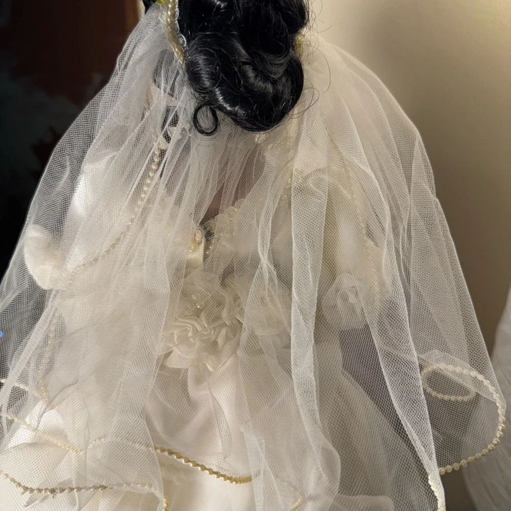 The Bradford Exchange elegant white